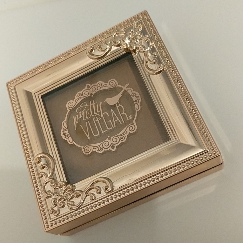 Pretty Vulgar Bronze Mannikin B (113)